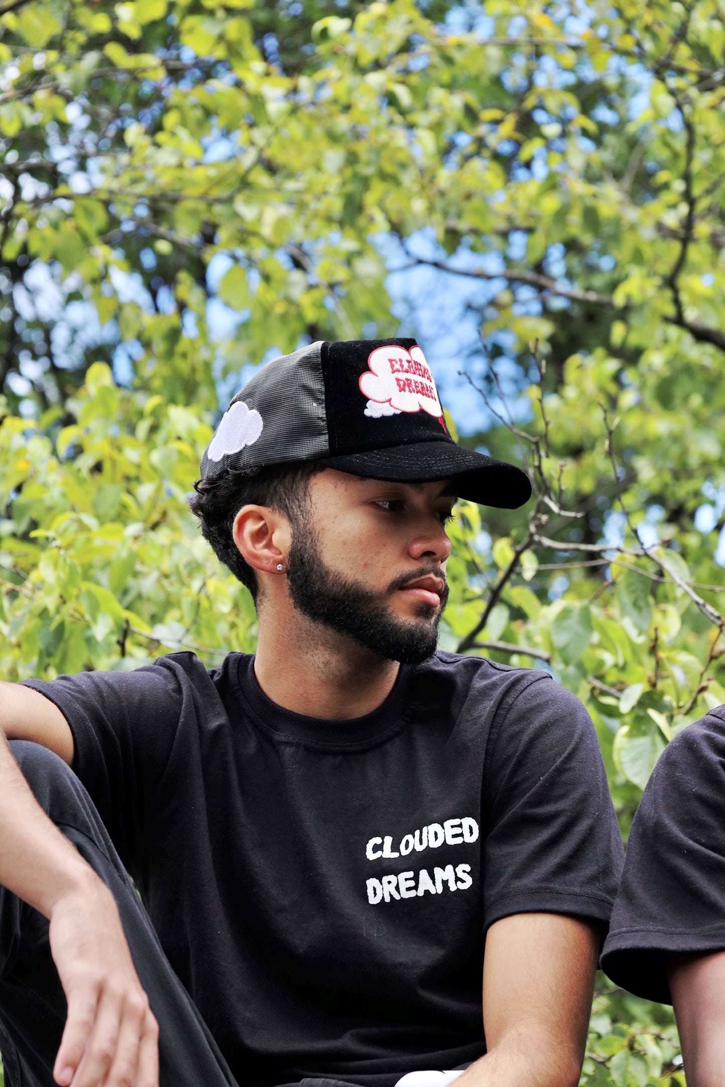 BLACK/WHITE VELVET TRUCKER HAT