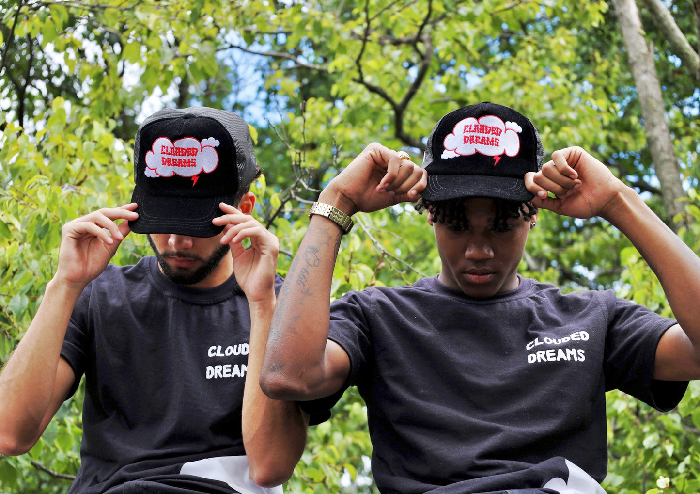 BLACK/WHITE VELVET TRUCKER HAT